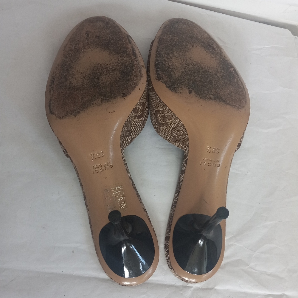 Gucci monogram chain heels size 38.5 - Picture 16 of 16